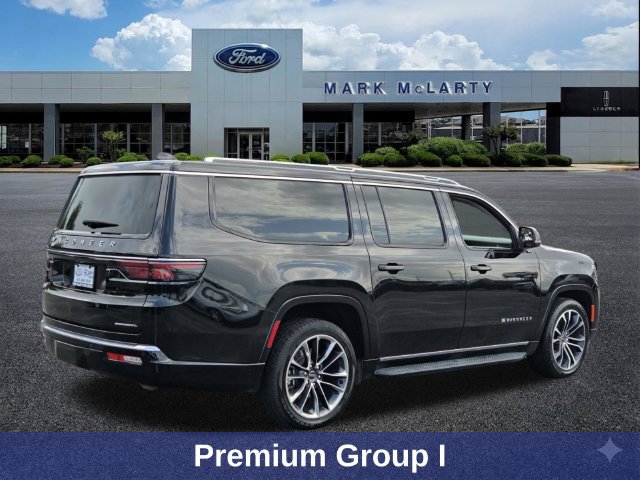 Used 2023 Jeep Wagoneer L Series II w/ Premium Group I AWD/4WD image 5