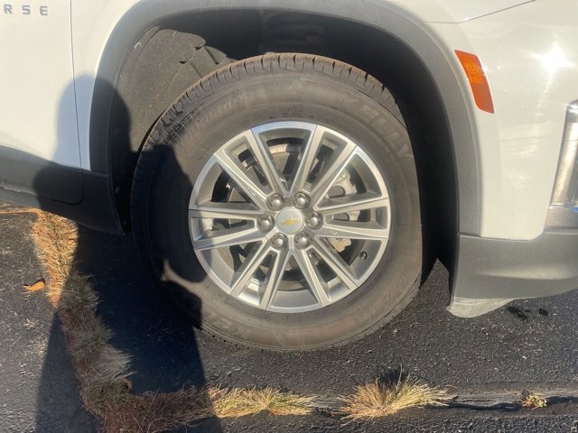 Used 2023 Chevrolet Traverse LT image 10