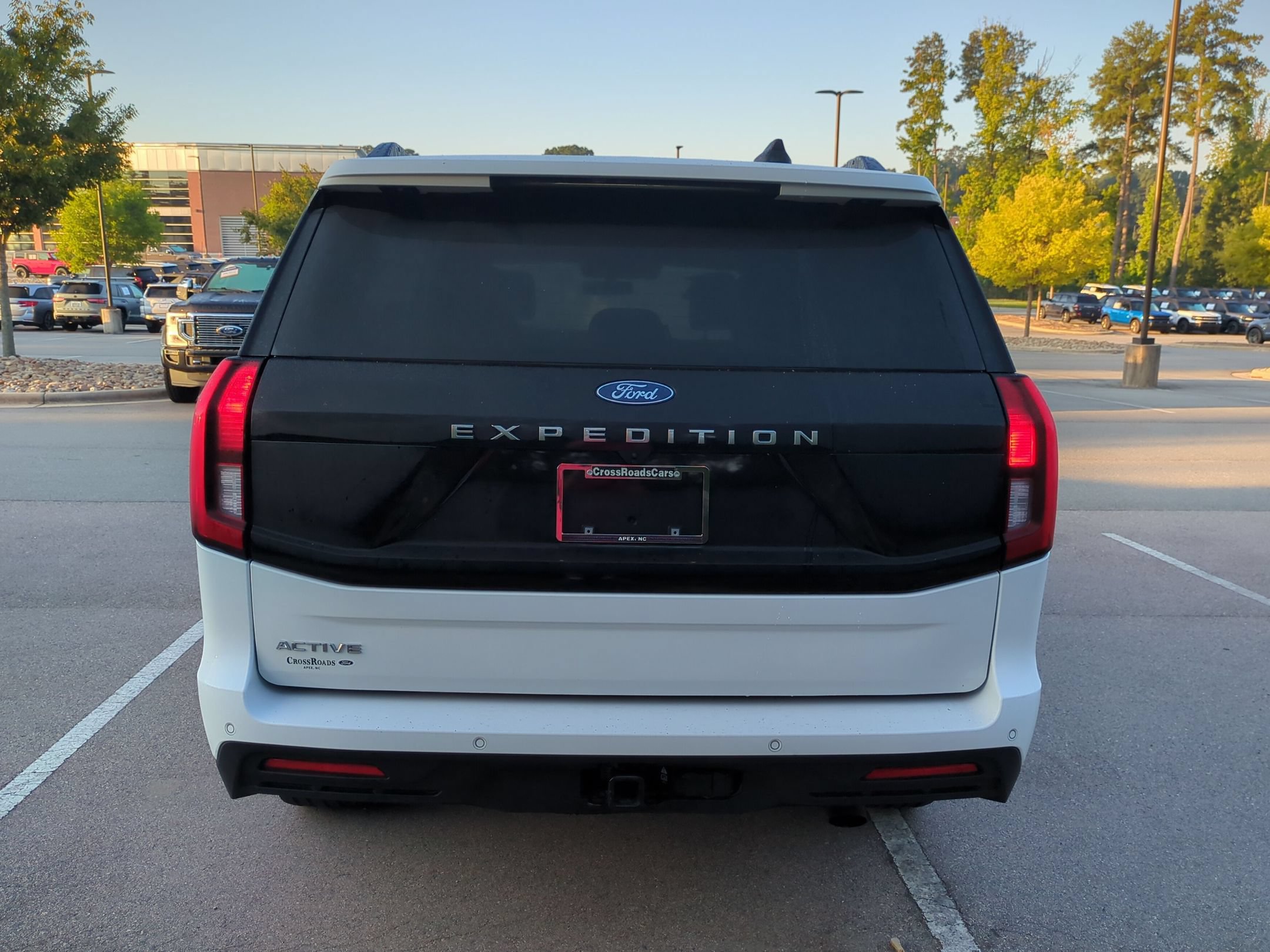 Certified 2025 Ford Expedition Active AWD/4WD image 5