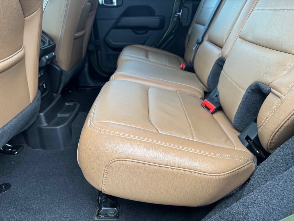 Used 2021 Jeep Wrangler Unlimited Sahara AWD/4WD image 7