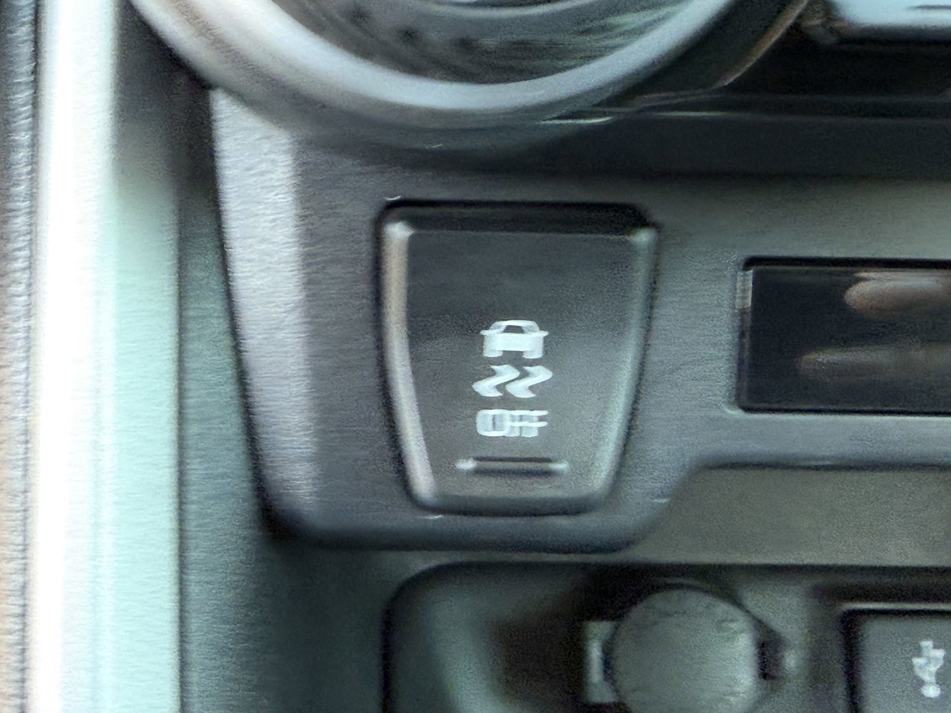 Used 2022 Toyota RAV4 XLE image 14