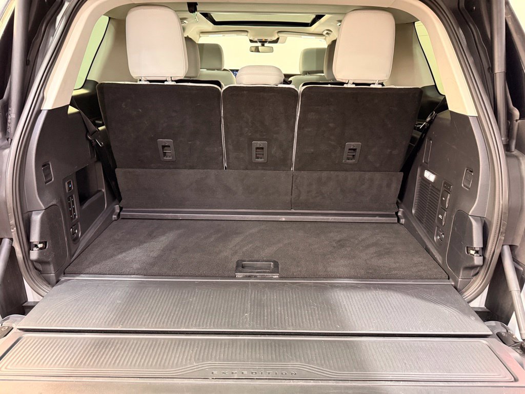 Certified 2025 Ford Expedition Platinum AWD/4WD image 15