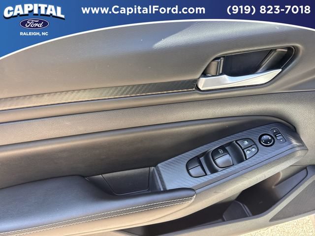 Used 2025 Nissan Altima 2.5 SV AWD/4WD image 20