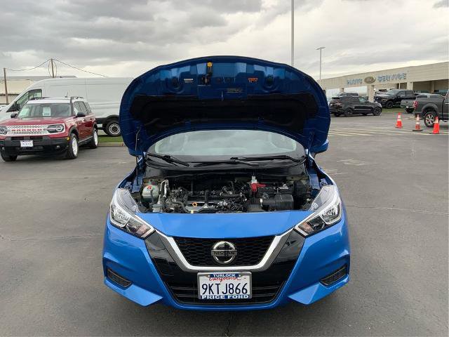 Used 2022 Nissan Versa SV image 9