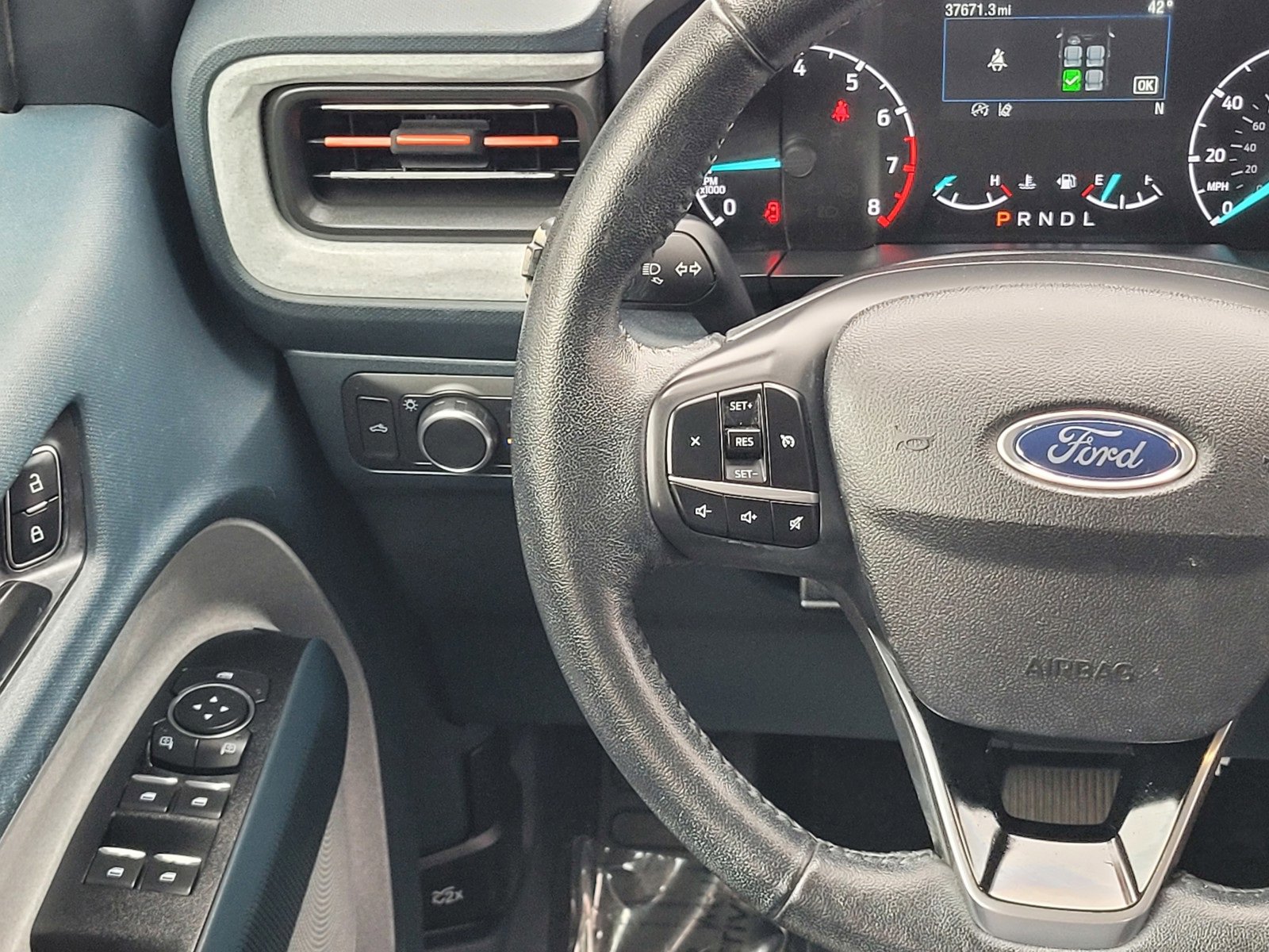 Certified 2022 Ford Maverick XLT w/ XLT Luxury Package image 13