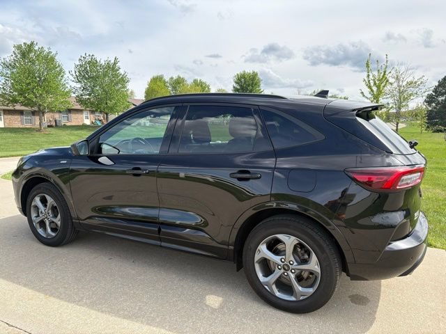 Certified 2024 Ford Escape ST-Line w/ Tech Pack #1 AWD/4WD image 5