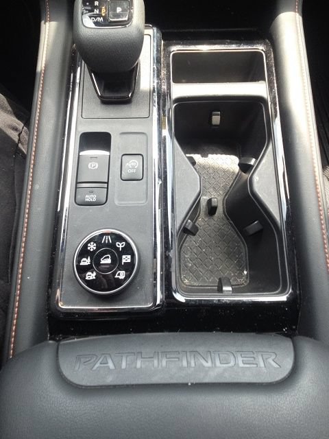 Used 2024 Nissan Pathfinder Rock Creek AWD/4WD image 32