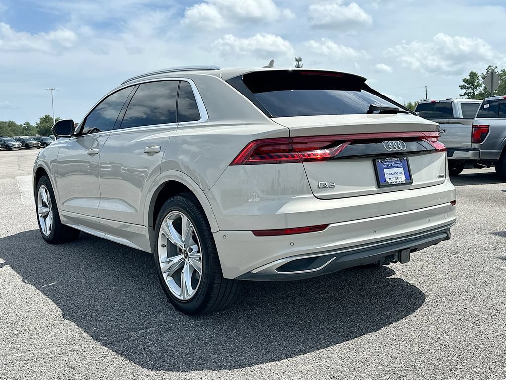 Used 2022 Audi Q8 Premium w/ Convenience Package AWD/4WD image 6