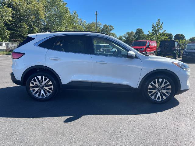 Certified 2020 Ford Escape Titanium AWD/4WD image 4