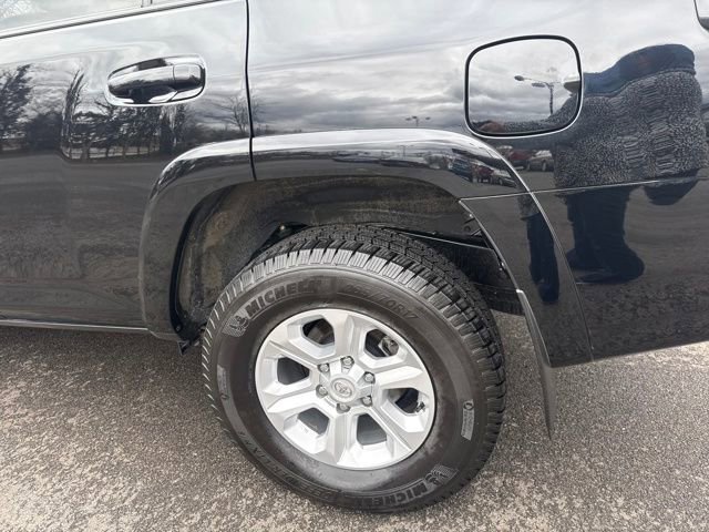 Used 2023 Toyota 4Runner SR5 Premium w/ Moonroof Package image 32