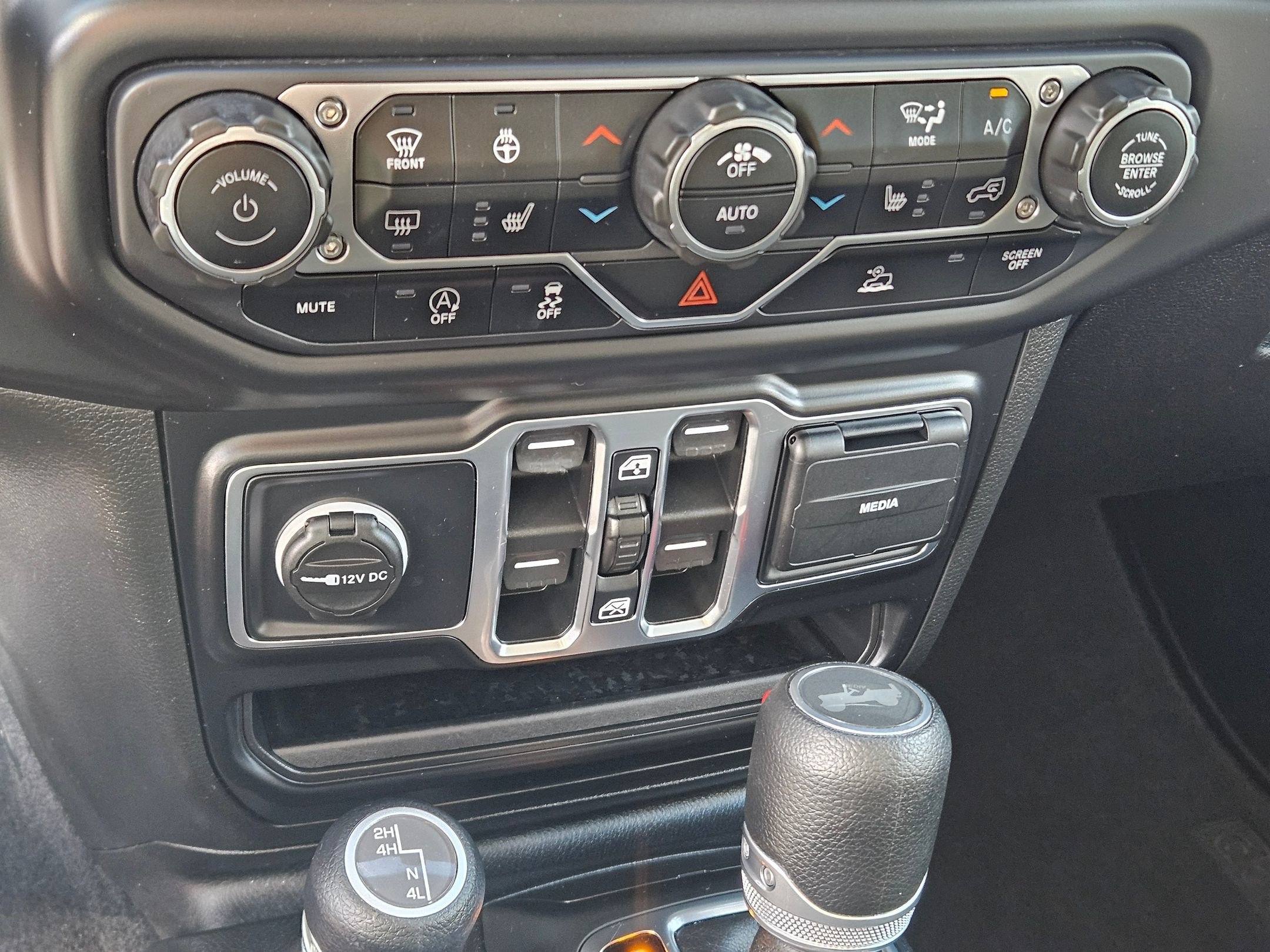 Used 2021 Jeep Wrangler Unlimited Sport AWD/4WD image 27