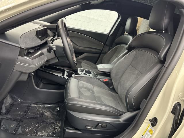 Certified 2025 Ford Mustang Mach-E GT image 3