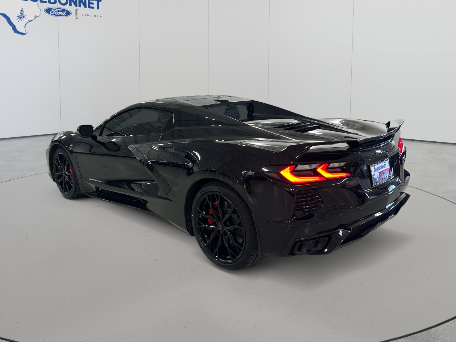 Used 2023 Chevrolet Corvette Stingray Premium Conv w/ Z51 Performance Package RWD image 7