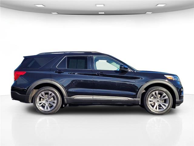 Certified 2023 Ford Explorer XLT w/ Equipment Group 202A AWD/4WD image 5