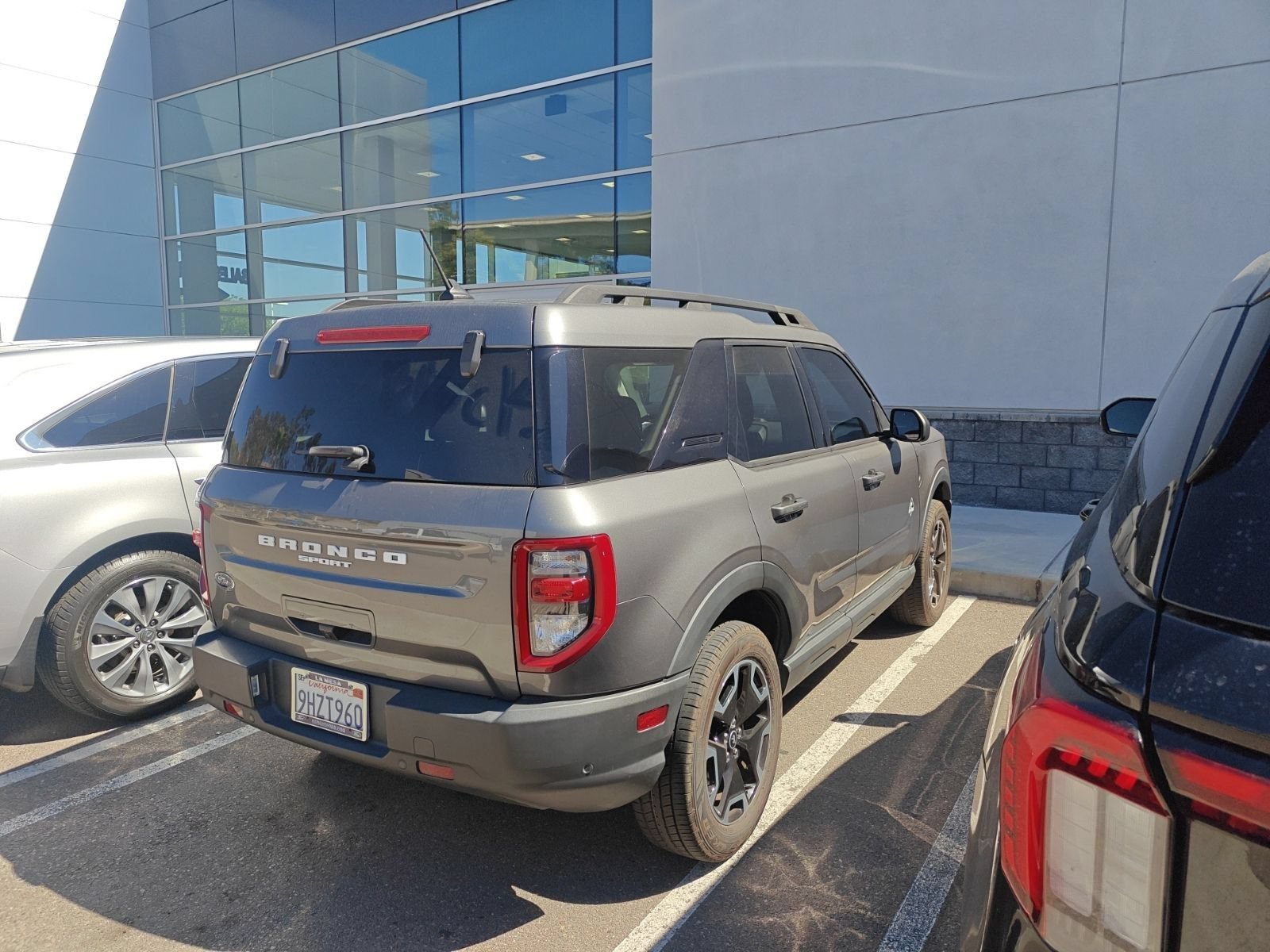 Certified 2023 Ford Bronco Sport Outer Banks w/ Tech Package AWD/4WD image 3