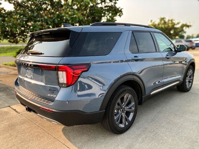 Certified 2025 Ford Explorer Active w/ Active Comfort Package AWD/4WD image 6