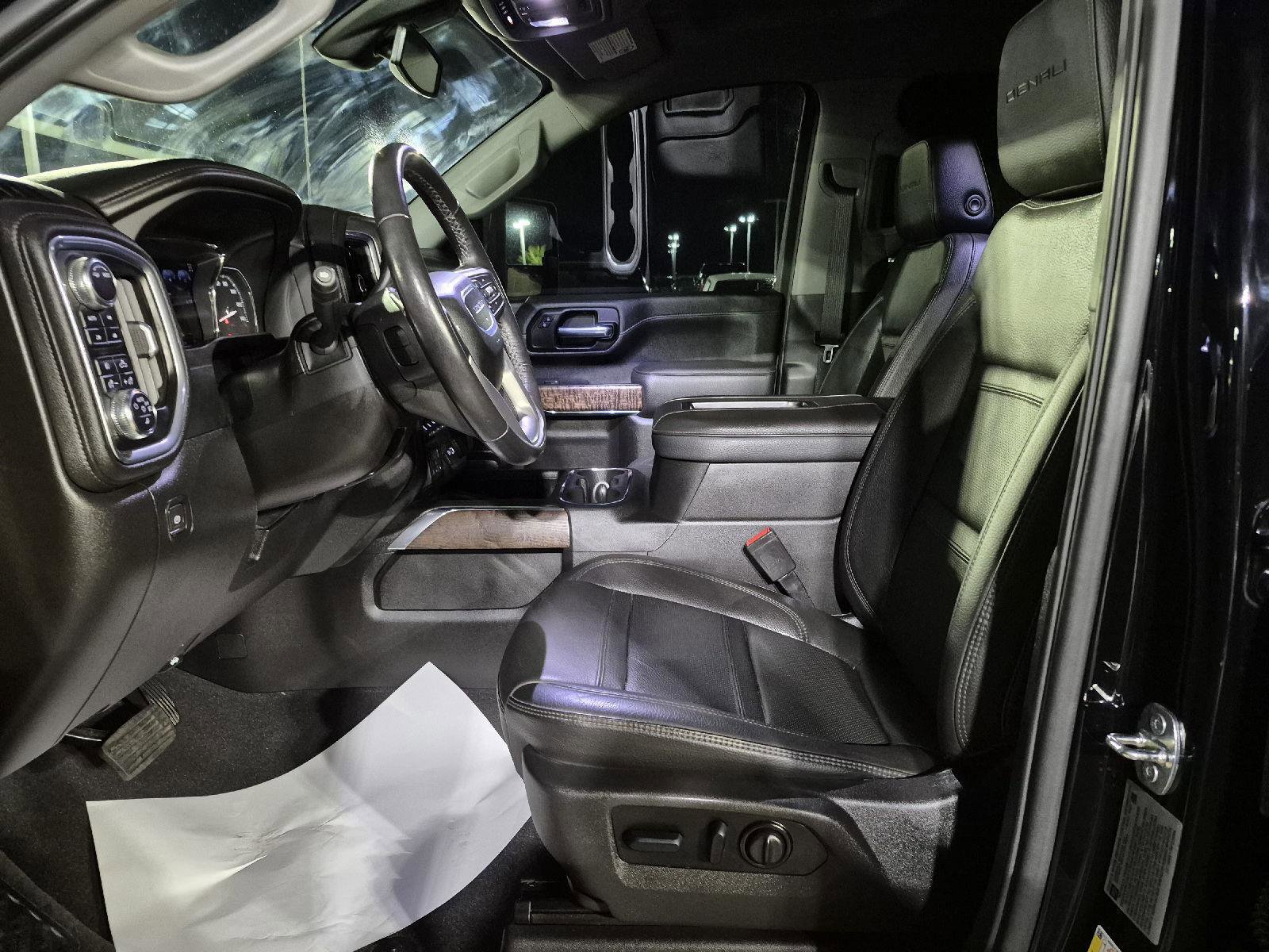 Used 2022 GMC Sierra 3500 Denali image 9