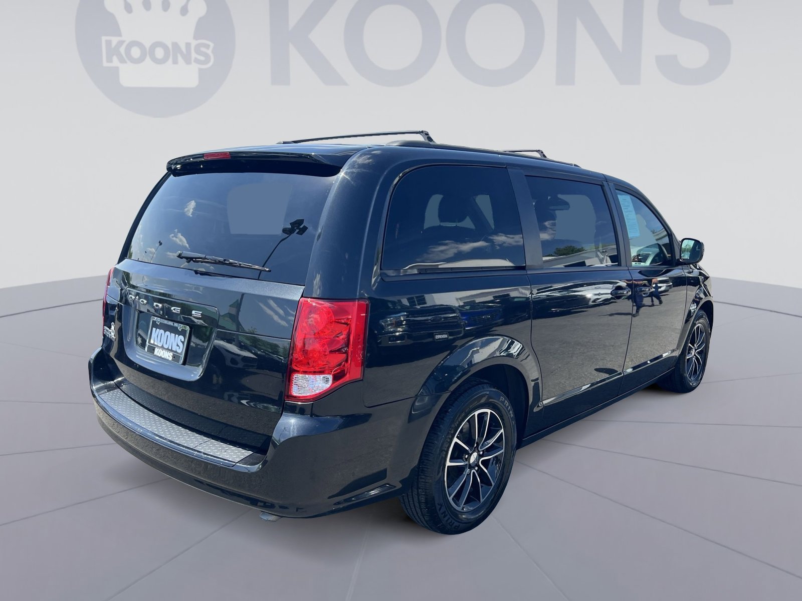 Used 2019 Dodge Grand Caravan SE FWD image 11