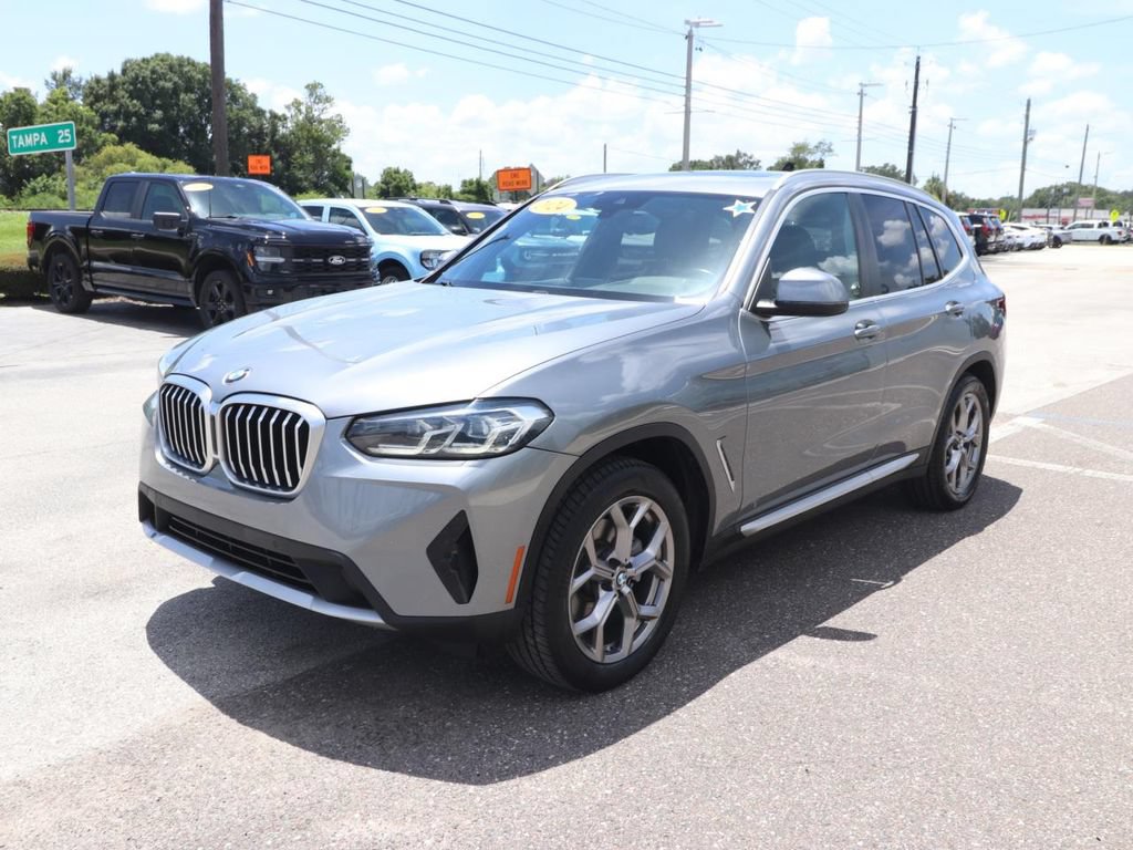 Used 2024 BMW X3 xDrive30i AWD/4WD image 3