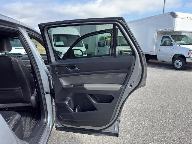 Used 2023 Volkswagen Atlas Cross Sport SE image 16