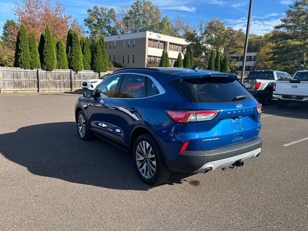 Certified 2022 Ford Escape Titanium w/ Class II Trailer Tow Package image 5