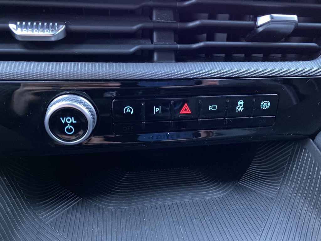 Certified 2025 Ford Explorer ST-Line image 26