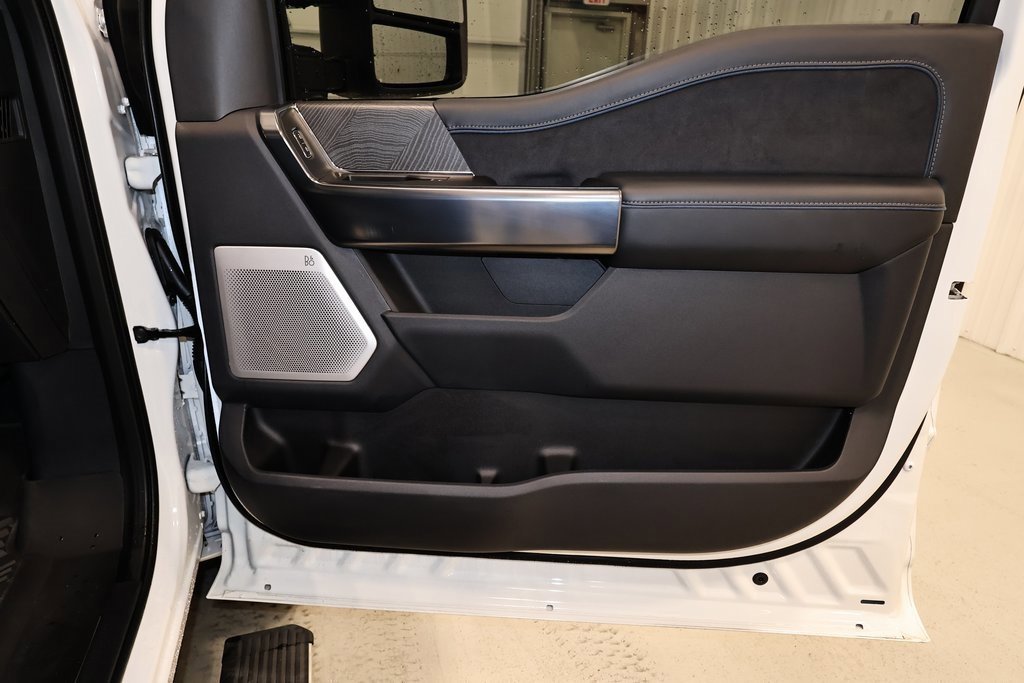 Certified 2025 Ford F450 Platinum w/ FX4 Off-Road Package image 23