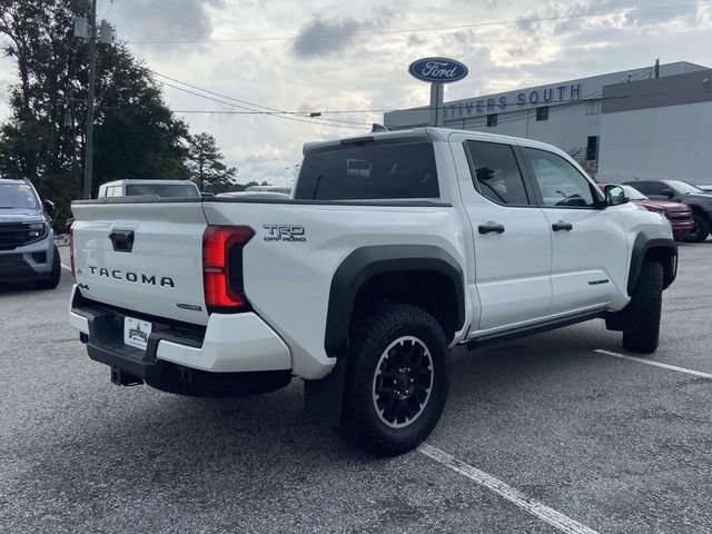 Used 2024 Toyota Tacoma TRD Off-Road AWD/4WD image 3