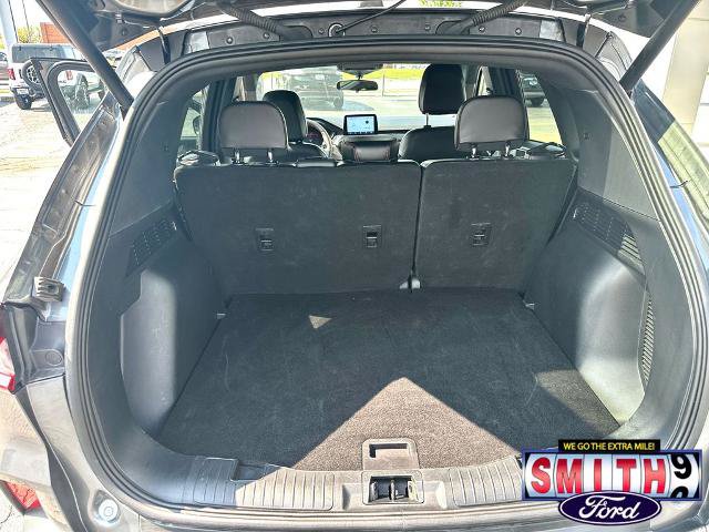 Certified 2025 Ford Escape ST-Line Select AWD/4WD image 32