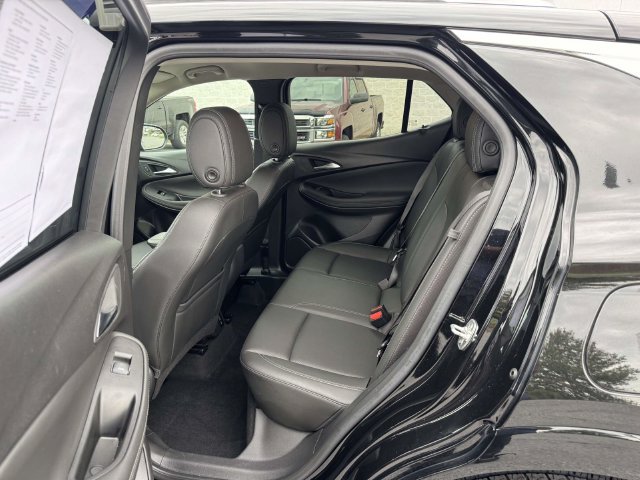 Used 2024 Buick Encore GX Sport Touring FWD image 19