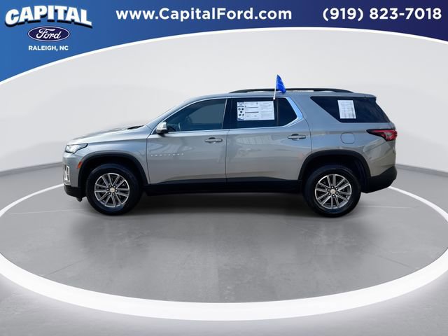 Used 2023 Chevrolet Traverse LT image 3