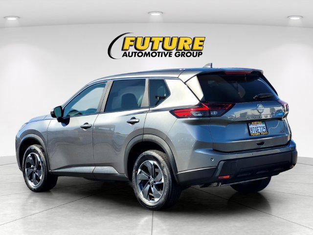 Used 2025 Nissan Rogue SV AWD/4WD image 6
