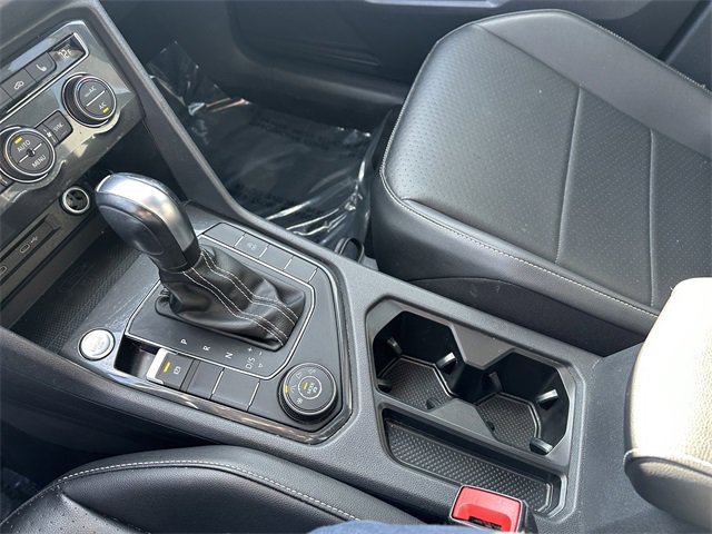 Used 2021 Volkswagen Tiguan SE image 25