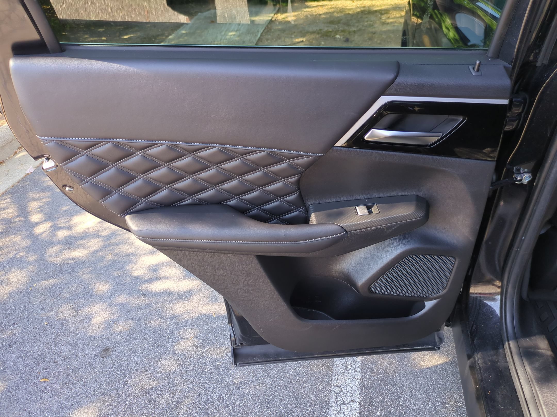Used 2022 Mitsubishi Outlander SEL AWD/4WD image 25