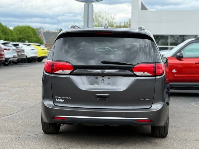 Used 2019 Chrysler Pacifica Limited FWD image 47