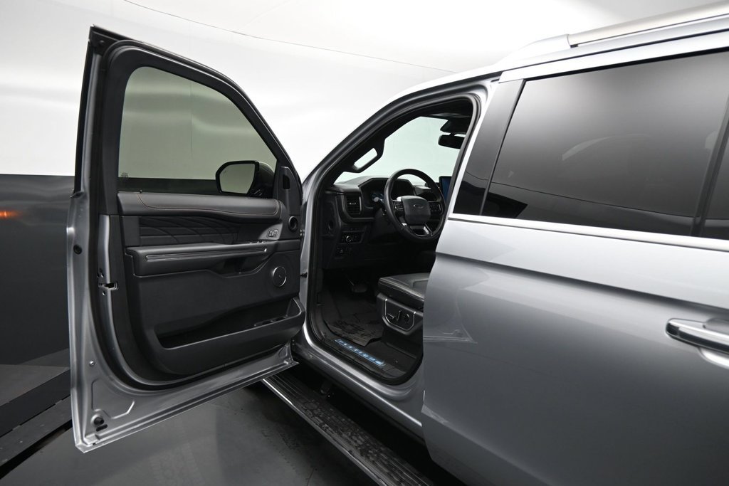Certified 2023 Ford Expedition Max Platinum AWD/4WD image 8
