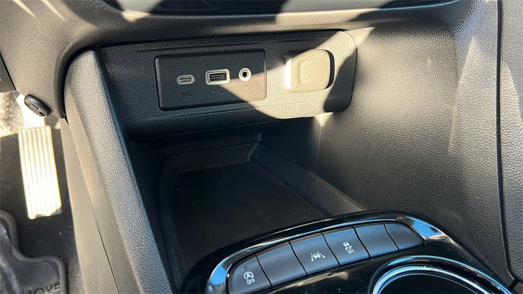 Used 2023 Buick Encore GX Preferred w/ Cold Weather Comfort Package image 14