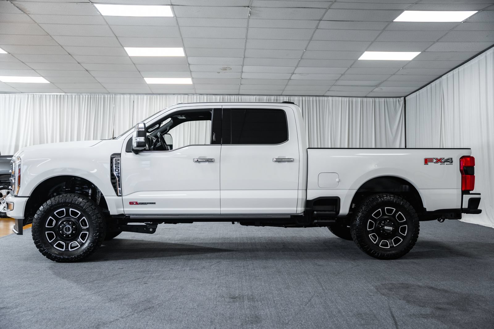 Certified 2024 Ford F250 Platinum AWD/4WD image 5