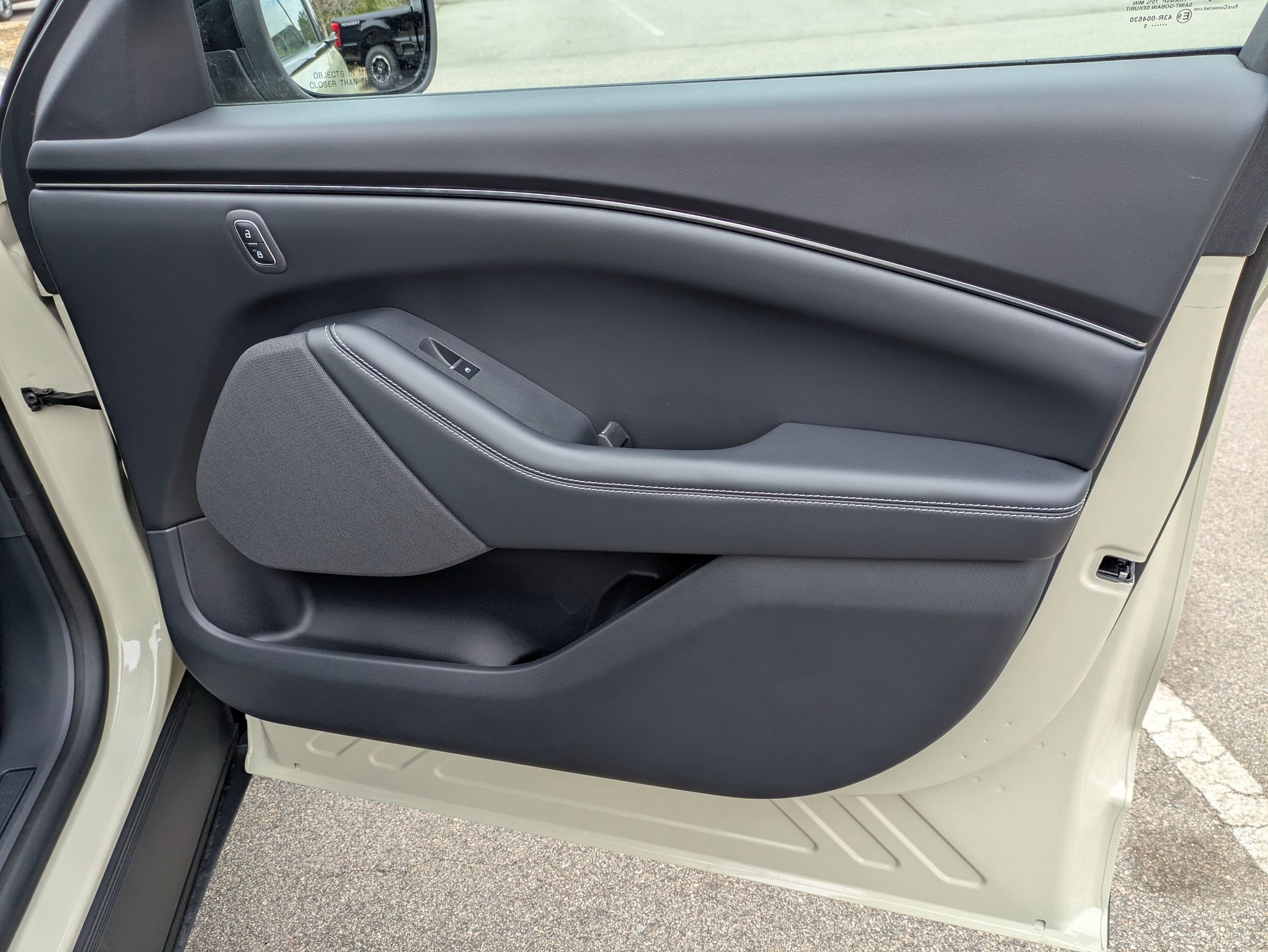 Certified 2025 Ford Mustang Mach-E Select w/ Comfort Package Lite image 41