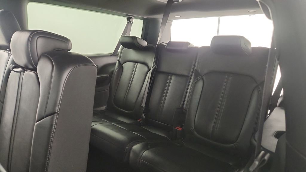 Used 2024 Jeep Wagoneer L Series II w/ Flexible Seating Group AWD/4WD image 36