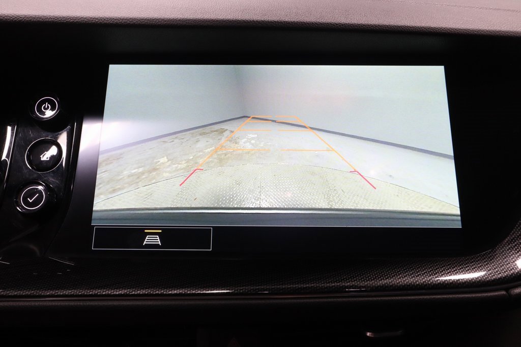 Used 2023 Buick Envision Essence image 3