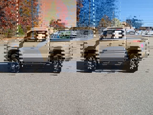 Used 2020 Toyota Tacoma TRD Off-Road image 7