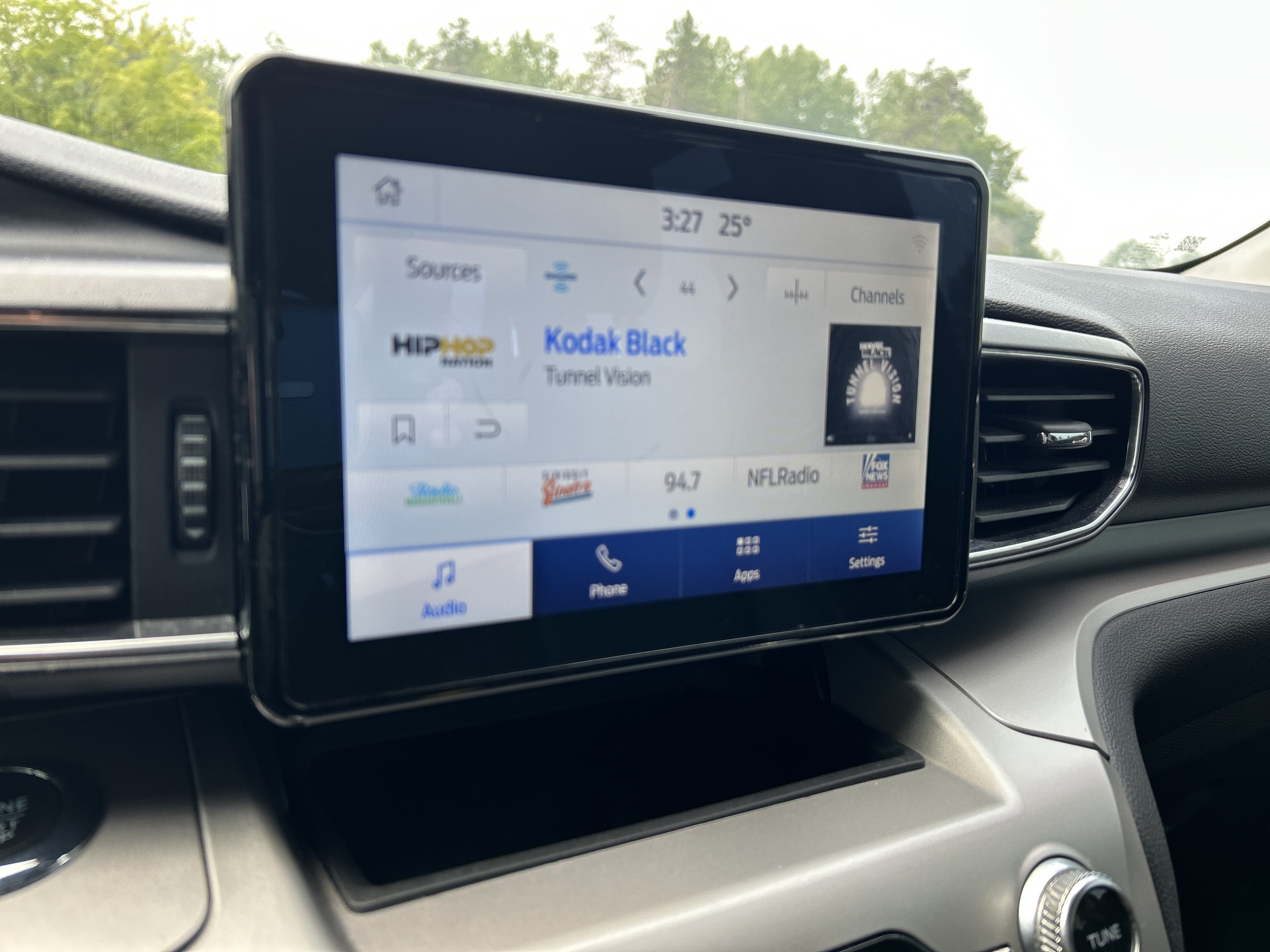 Certified 2022 Ford Explorer XLT AWD/4WD image 14