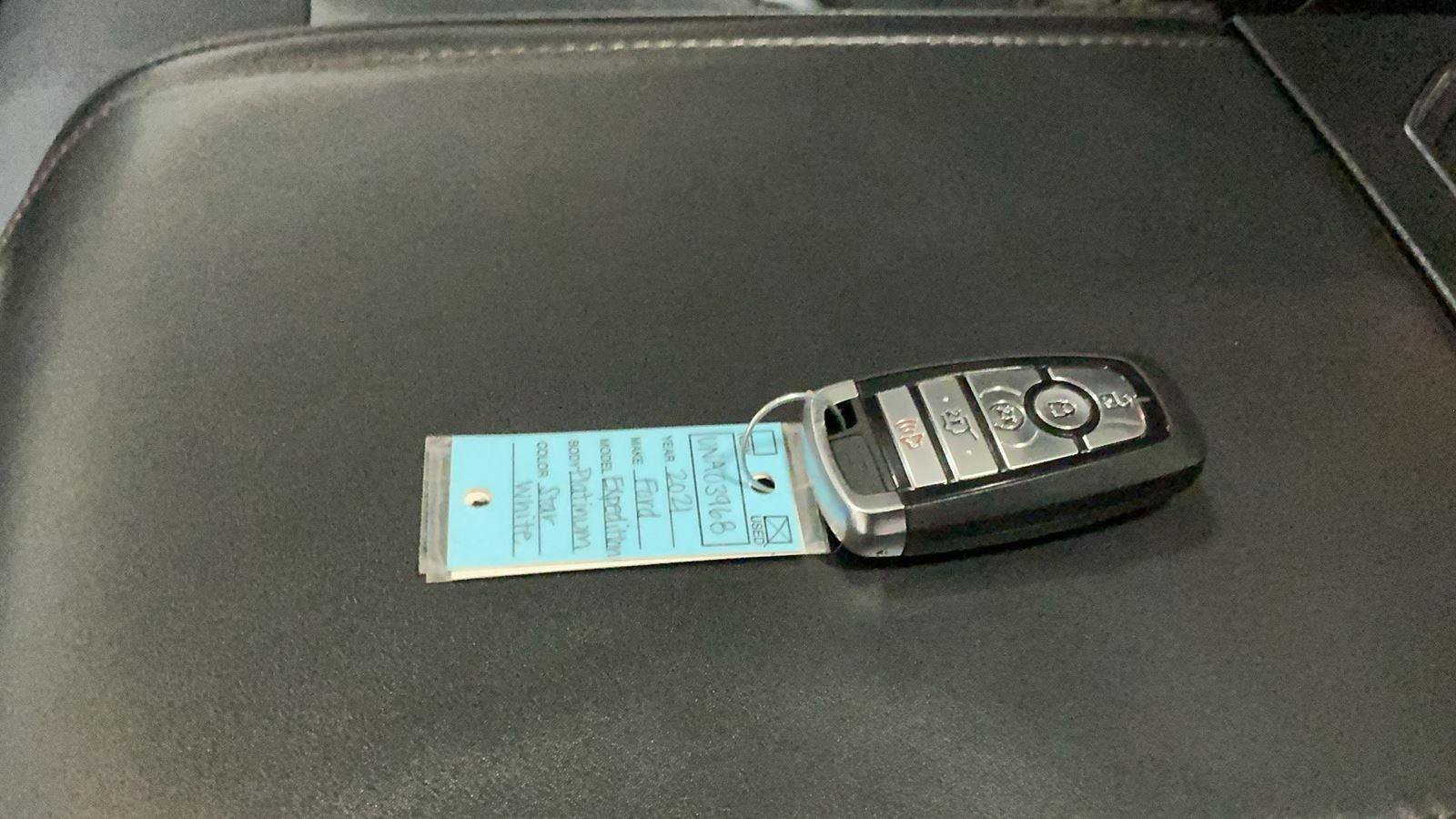 Certified 2021 Ford Expedition Platinum image 9