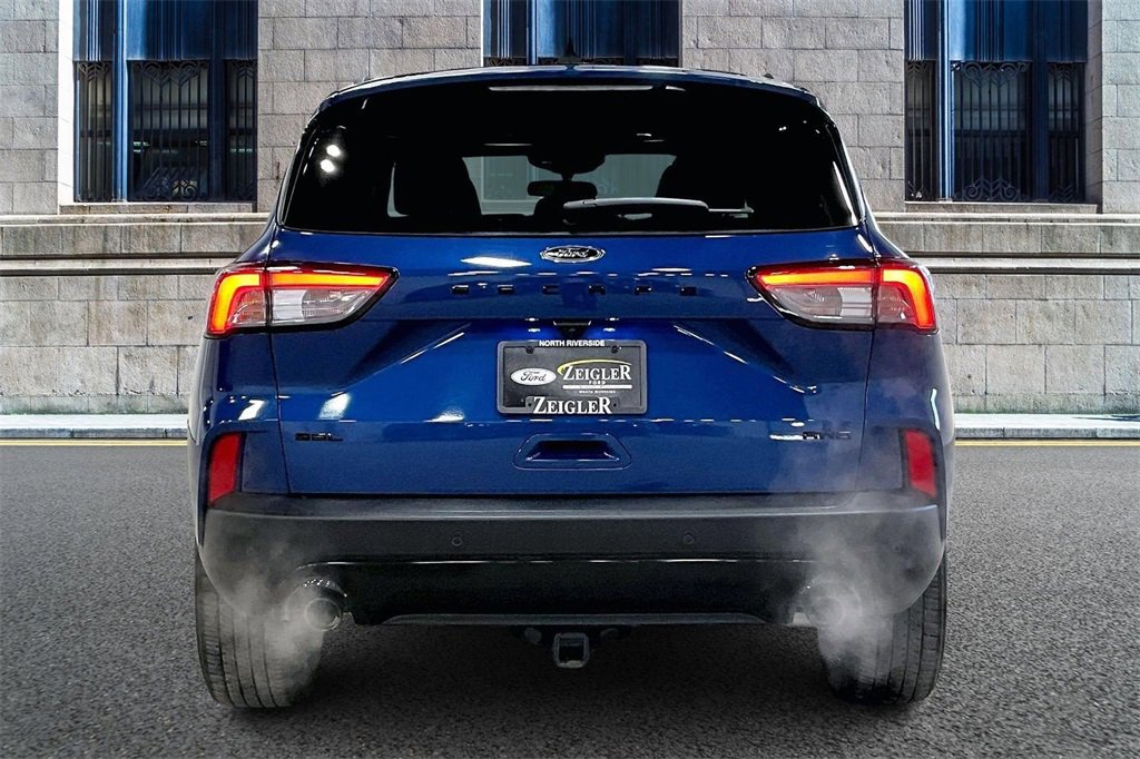 Certified 2022 Ford Escape SEL w/ SEL Stealth AWD Package image 4