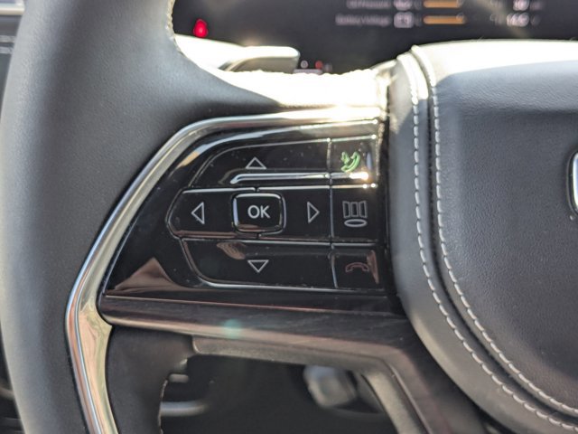 Used 2023 Jeep Grand Cherokee L Overland w/ Luxury Tech Group IV RWD image 20