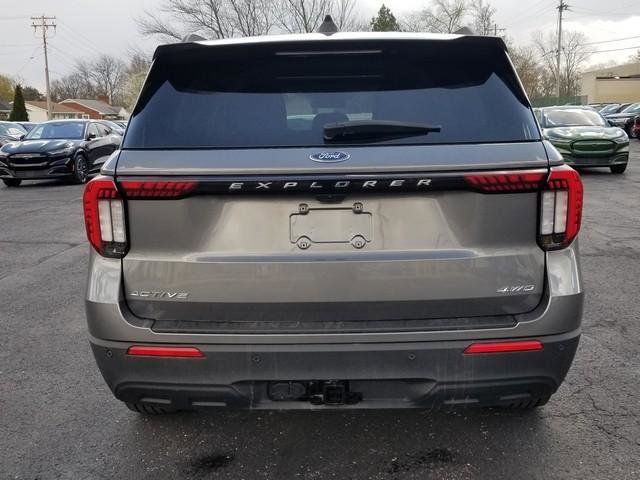 Certified 2025 Ford Explorer Active AWD/4WD image 6