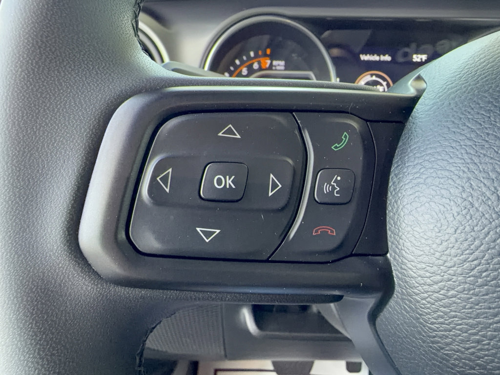 Used 2023 Jeep Gladiator Sport AWD/4WD image 25