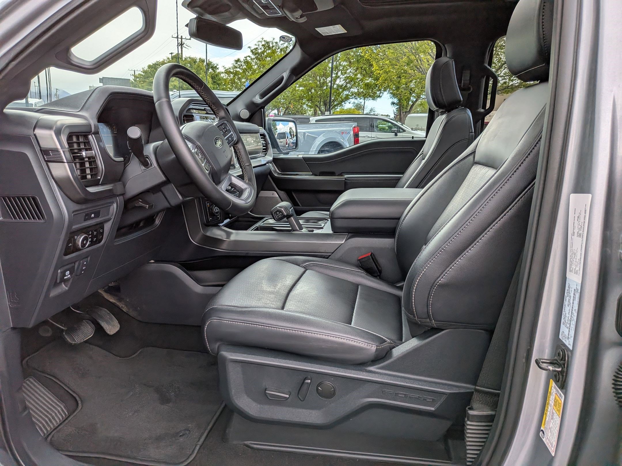Certified 2025 Ford F150 Lariat w/ FX4 Off-Road Package AWD/4WD image 27