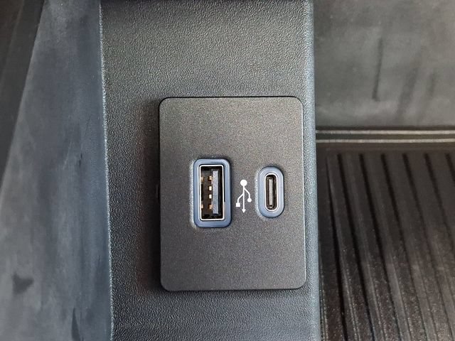 Certified 2022 Ford F250 Lariat w/ Tremor Off-Road Package AWD/4WD image 23